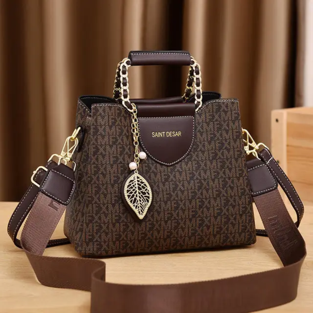 Sac à main femme motif marron avec bandoulière large et poignée chaîne