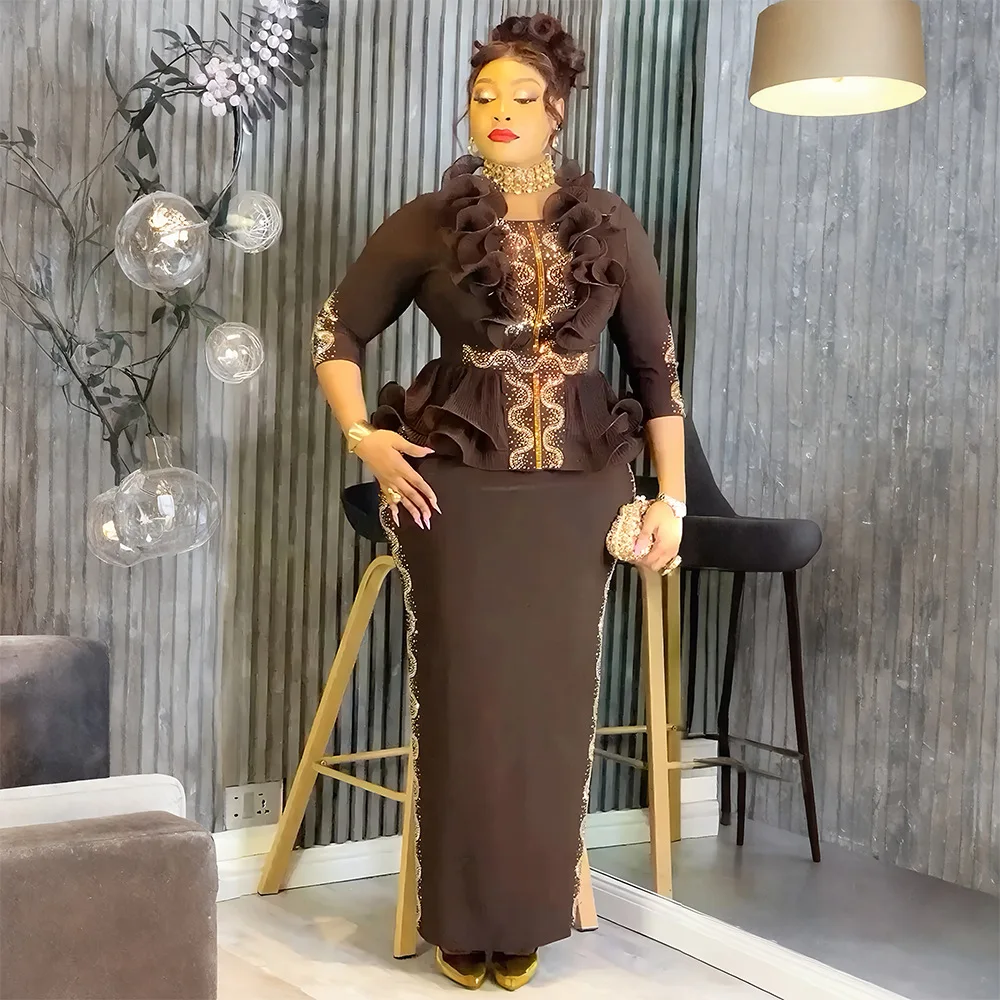 Robe de soirée grande taille S10976 – Élégante, strass & volants, coupe maxi