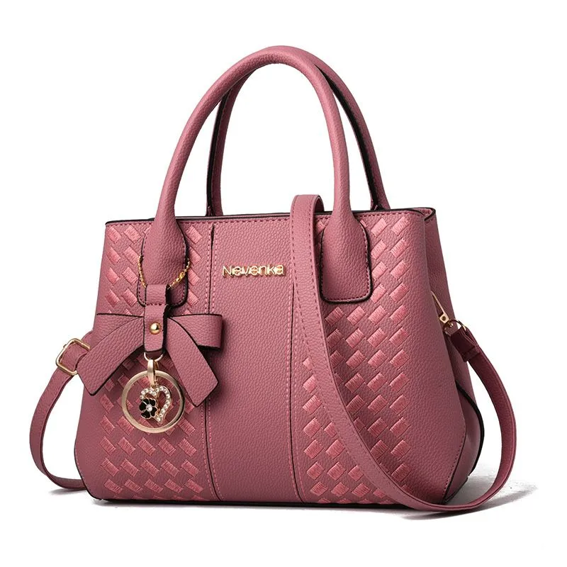 Sac à main femme élégant – Grand sac noir avec bandoulière, style chic et moderne