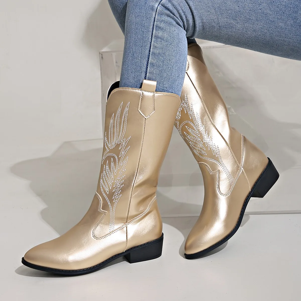 Bottes mi-mollet bout pointu style Western pour femme – Tendance & Confortables