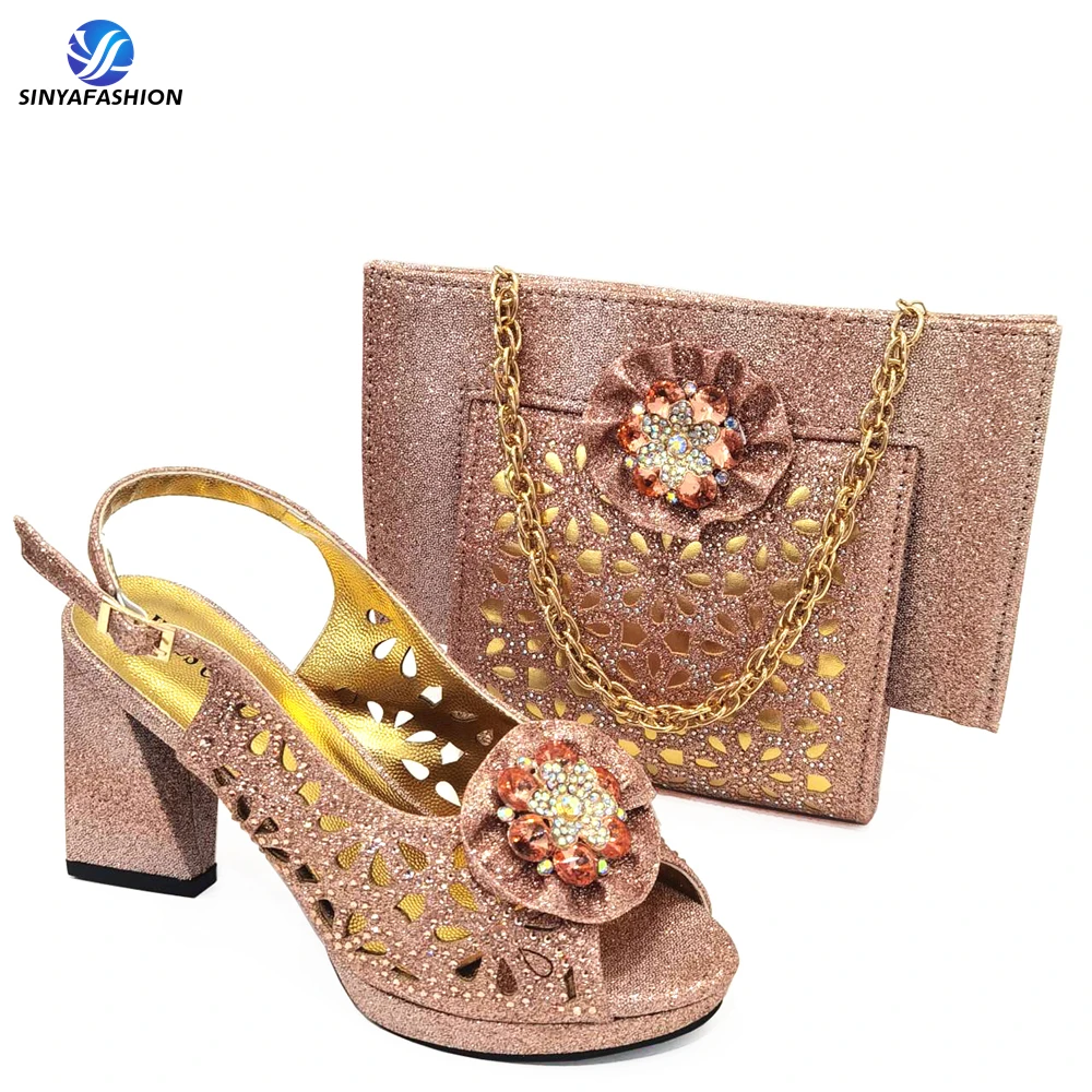 Ensemble chaussures et sac assortis pour mariage nigérian – Talons brillants style italien pour femme