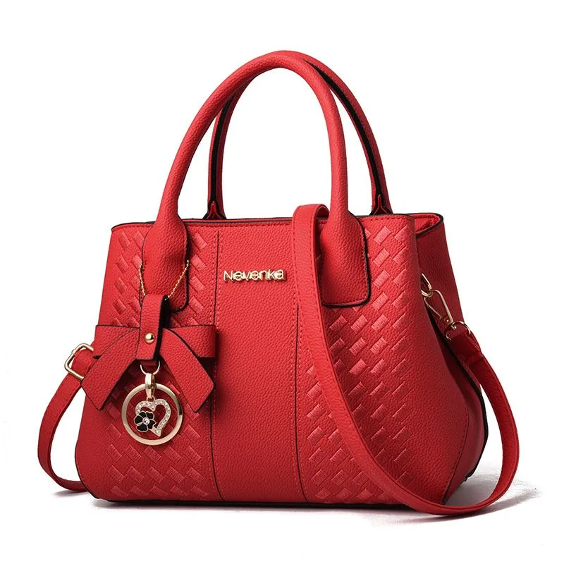 Sac à main femme élégant – Grand sac noir avec bandoulière, style chic et moderne