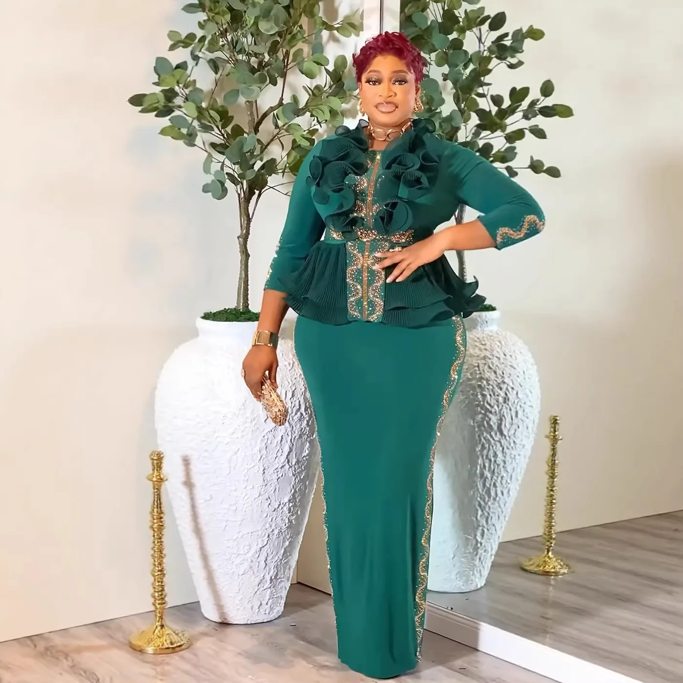 Robe de soirée grande taille S10976 – Élégante, strass & volants, coupe maxi
