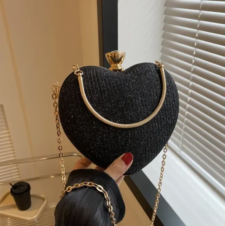 Sac de Soirée Forme Cœur - Élégance et Charme Féminin